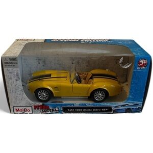 Maisto Brand‎ 1:24 1965 Shelby Cobra 427 Die-Cast Model Car Special Edition